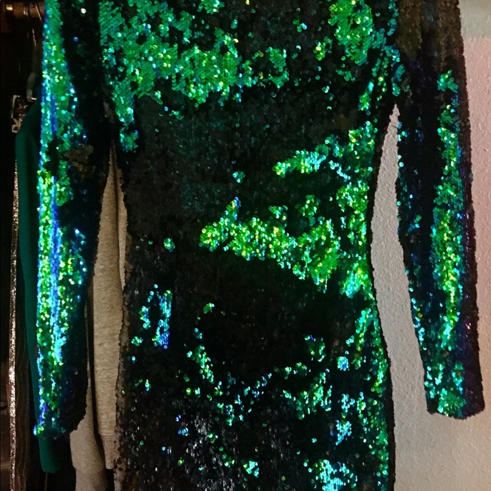 Dress - Picture 2 of 3